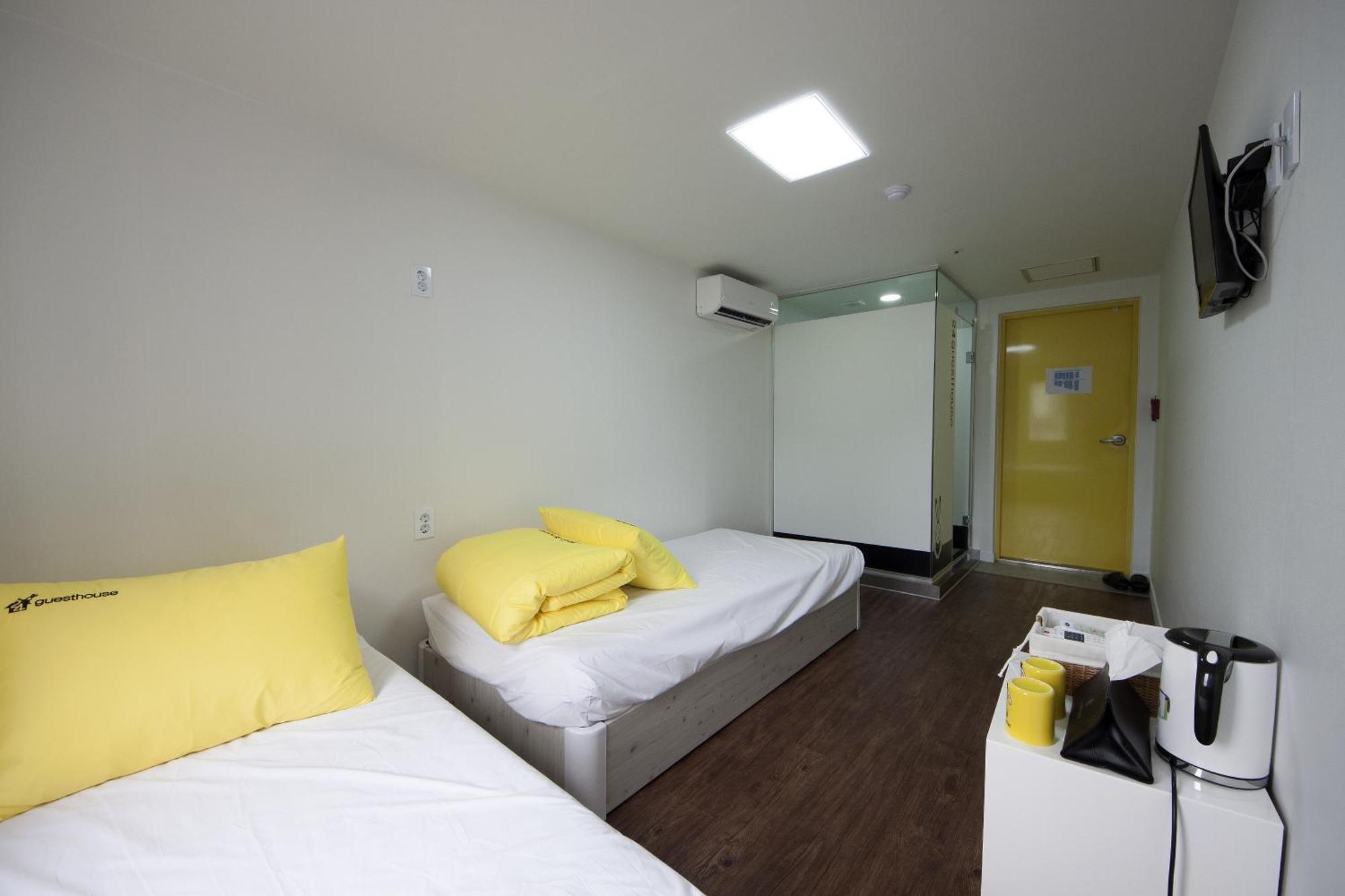 24 Guesthouse Myeongdong Town Seul Pokój zdjęcie