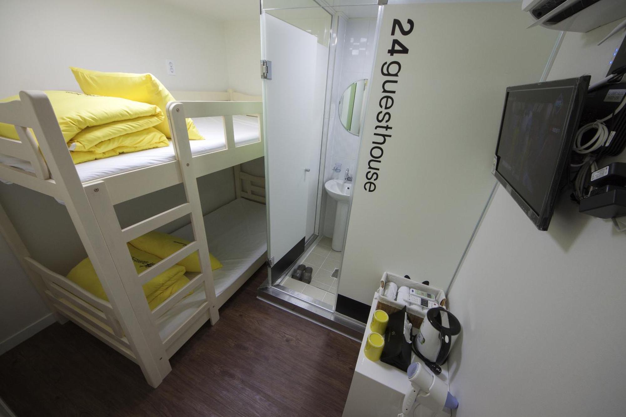 24 Guesthouse Myeongdong Town Seul Pokój zdjęcie