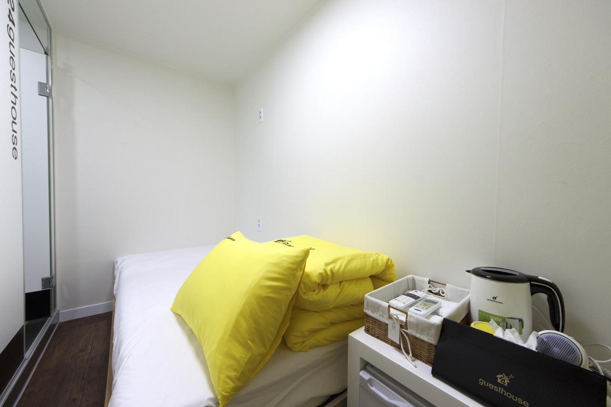 24 Guesthouse Myeongdong Town Seul Pokój zdjęcie